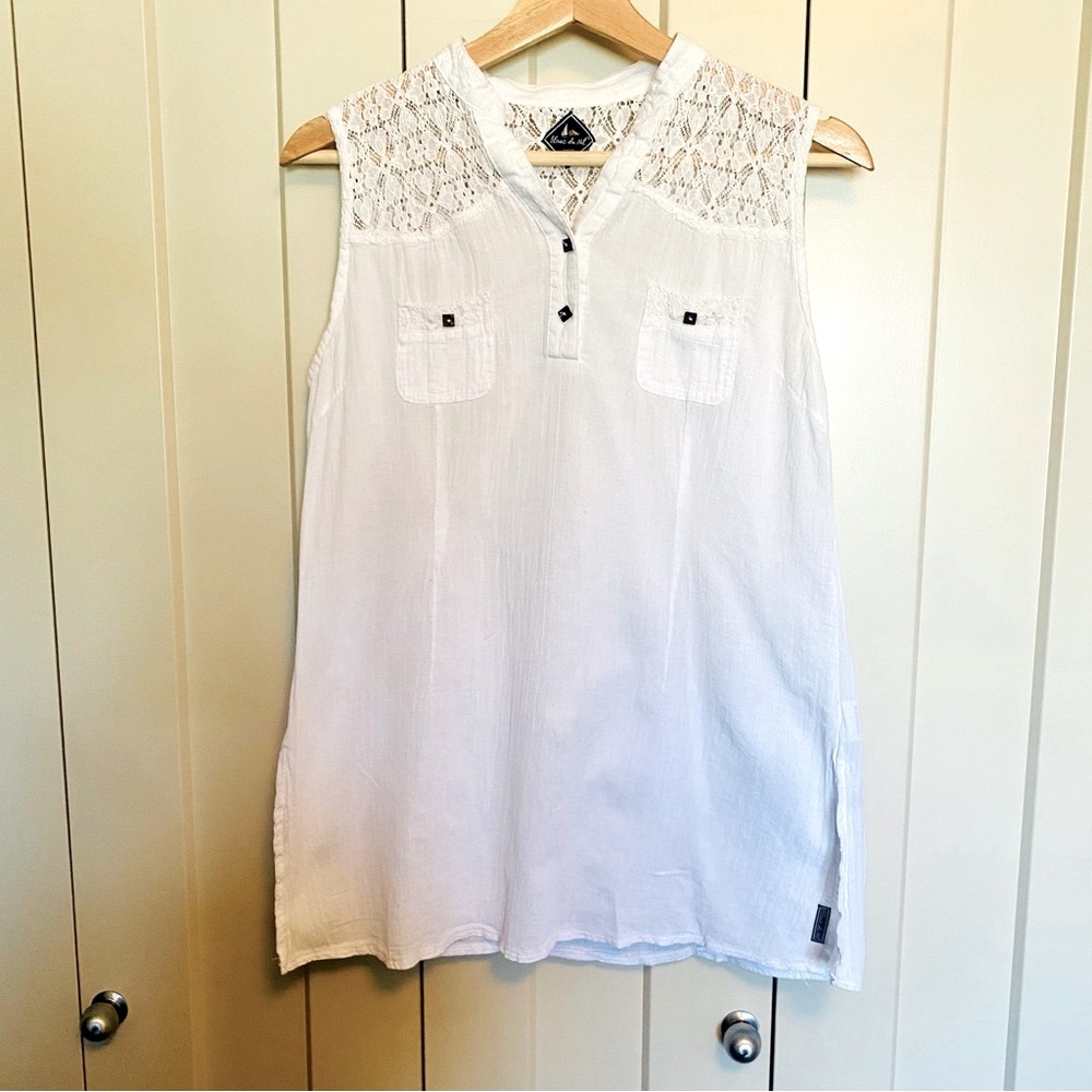 White Sleeveless Tunic with Buttoned Mandarin Collar